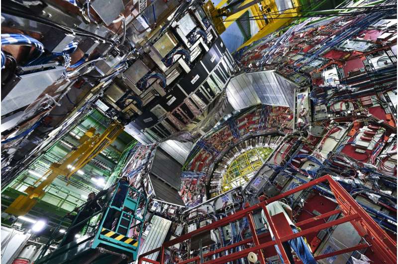Researchers use commercial quantum computer to identify molecular candidate for development of more efficient solar cells